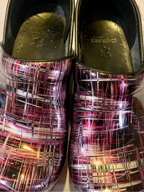 Dansko Shoes - Dansko Patent-Style Clogs in Pink, Black & White Abstract Plaid Size 38 US 7.5